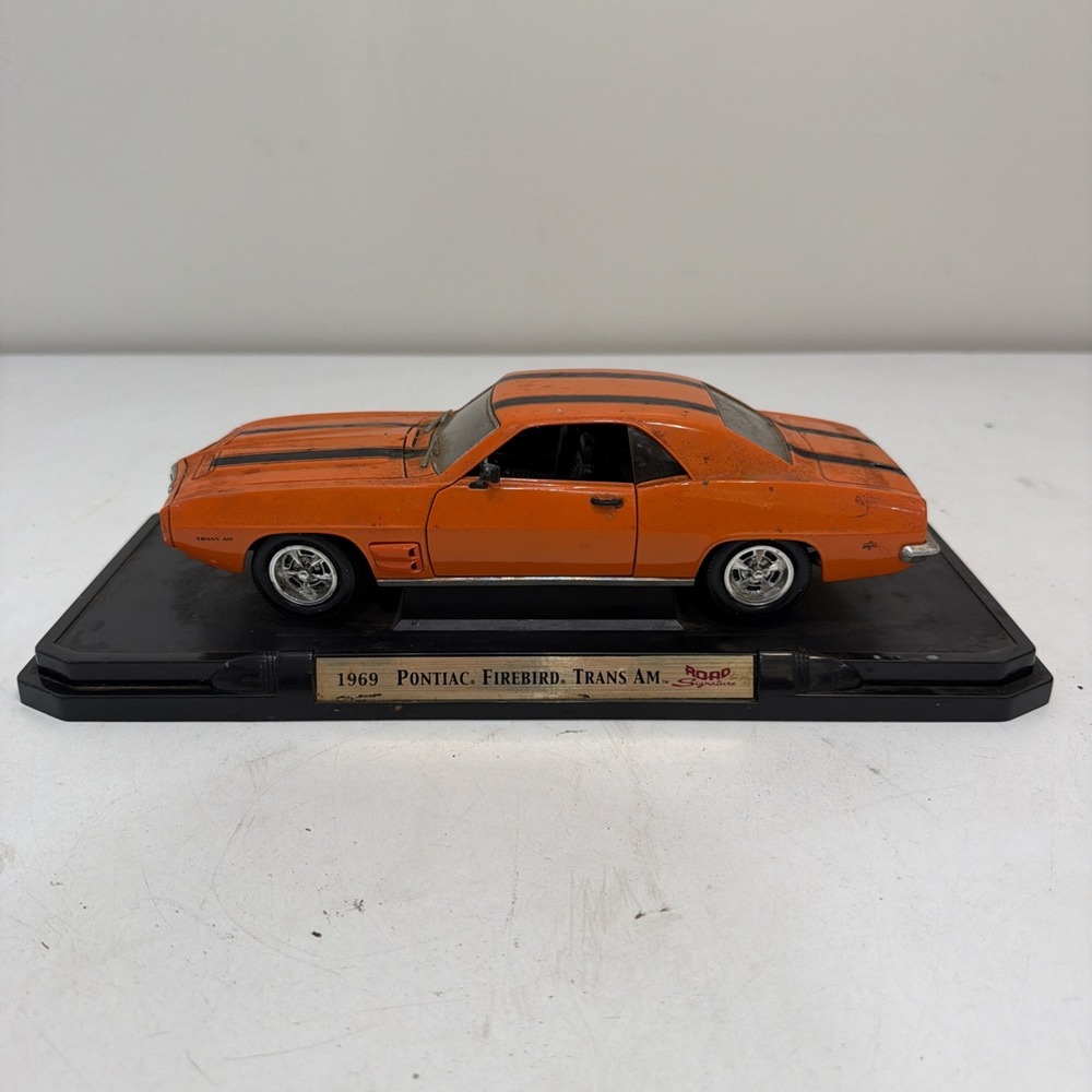 Road Signature 1969 Pontiac Firebird Trans Am 1:18 Scale Diecast Orange Car